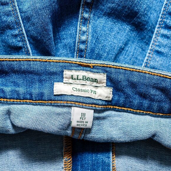 LL Bean womens Jeans Classic Fit 18 Petite high rise straight - Picture 3 of 9